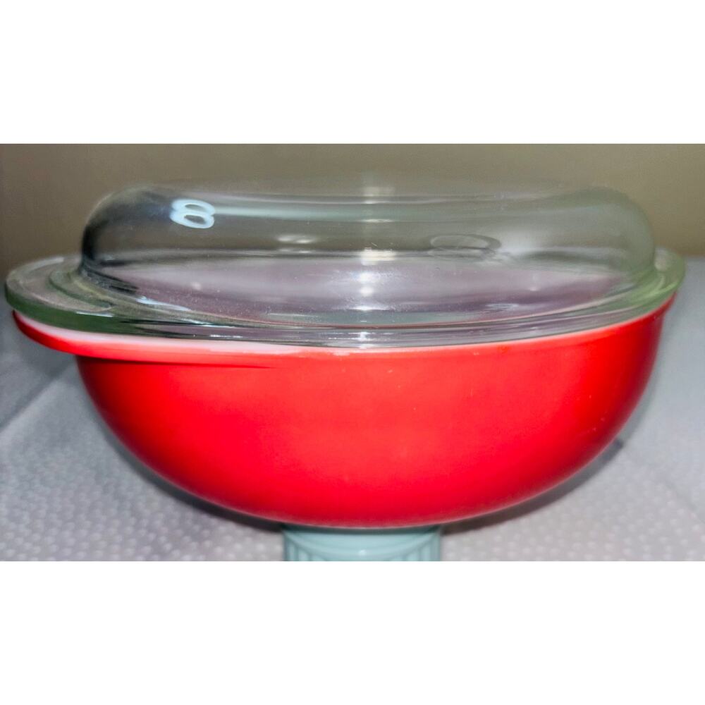 PYREX Flamingo Pink 2-Quart Round Casserole with Lid, #024